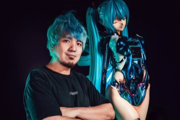 純手工打造！ 初音未來人形1:1造型電競主機正式亮相